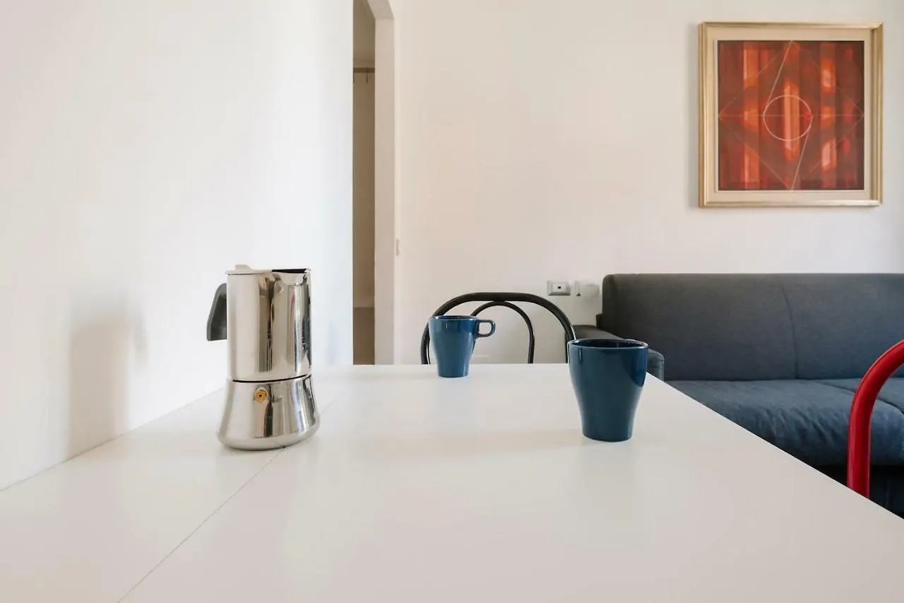 Paquito House إيطاليا
