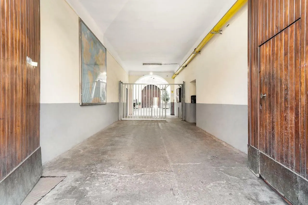 Paquito House 0*, ميلان